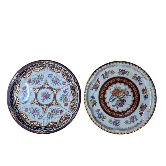 2 Vtg Daher Decorated Ware Round Metal Trays Red Floral 13" Diameter England - Picture 1 of 8